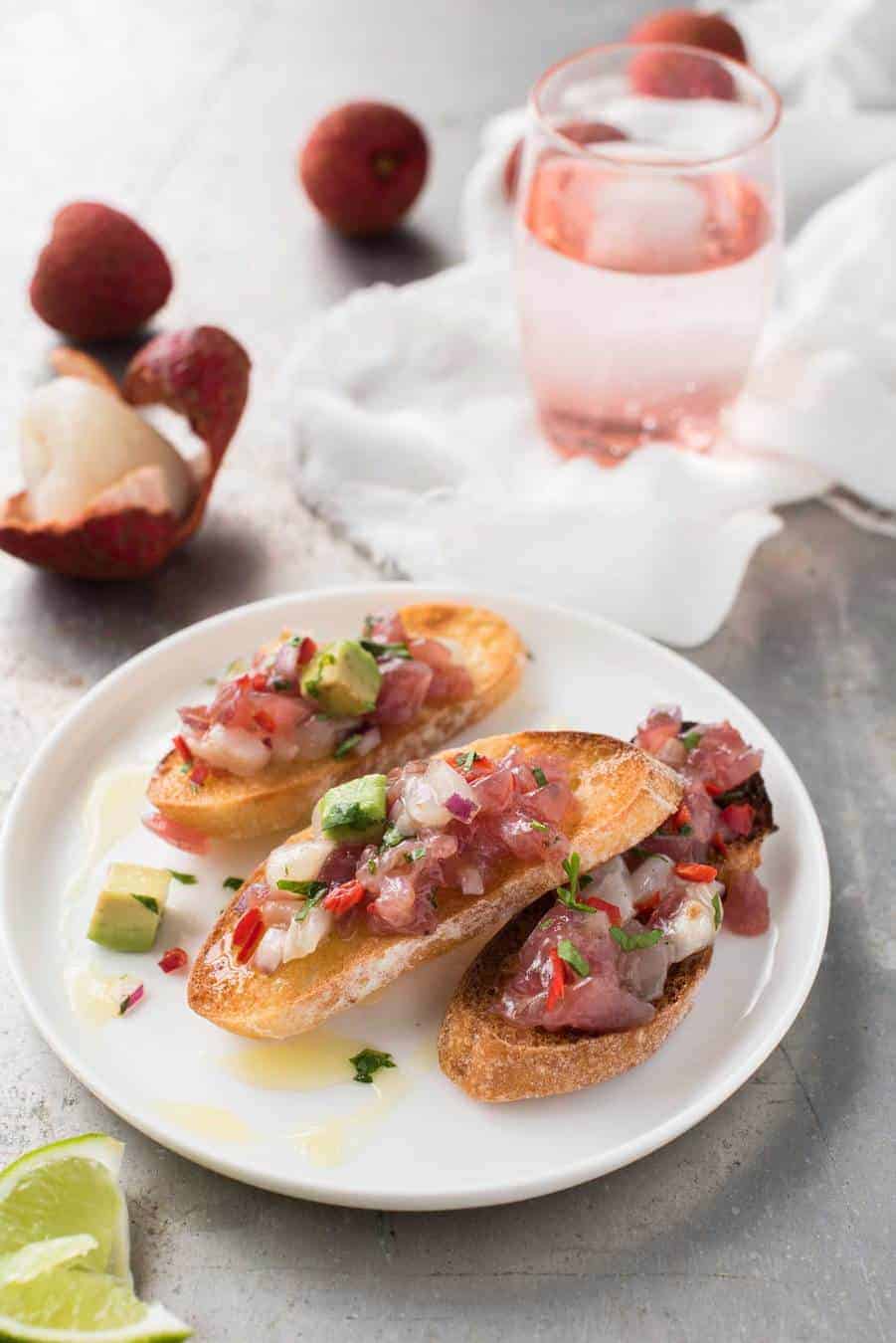 荔枝鞑靼金枪鱼——做起来简单又优雅，是一个很好的开胃菜，也很健康!